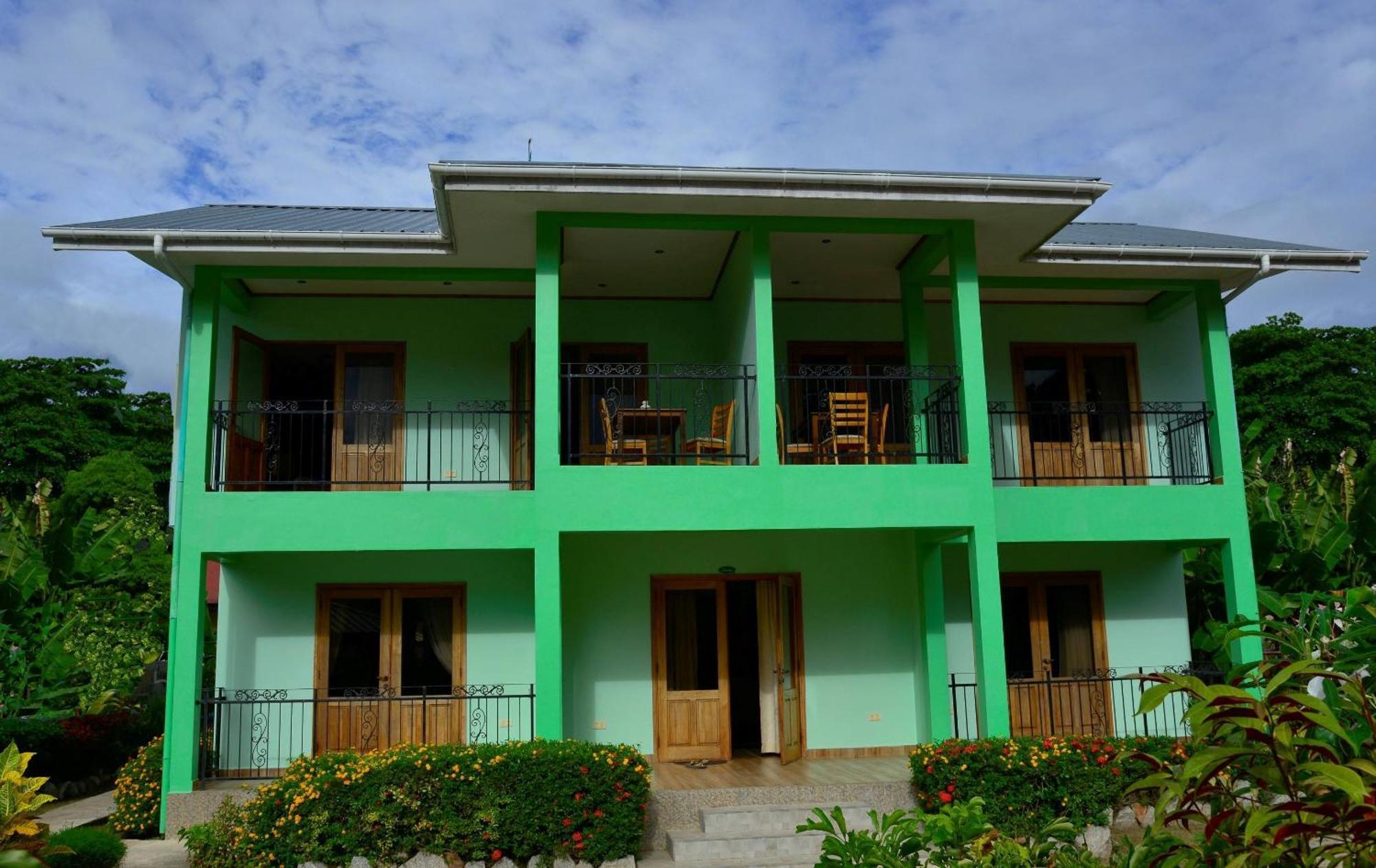 Chez Antoine Apartments Grand Anse  ภายนอก รูปภาพ