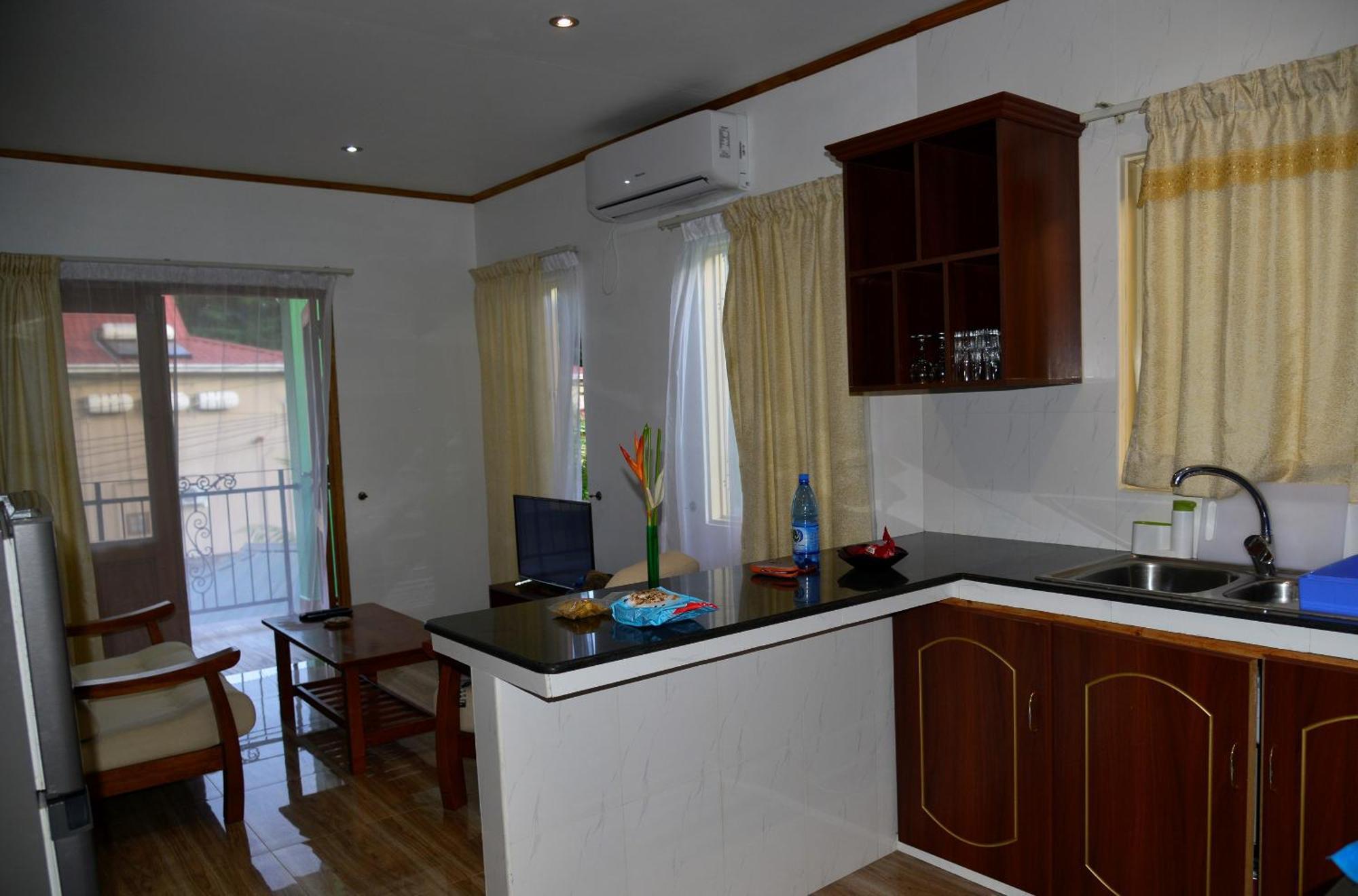 Chez Antoine Apartments Grand Anse  ภายนอก รูปภาพ