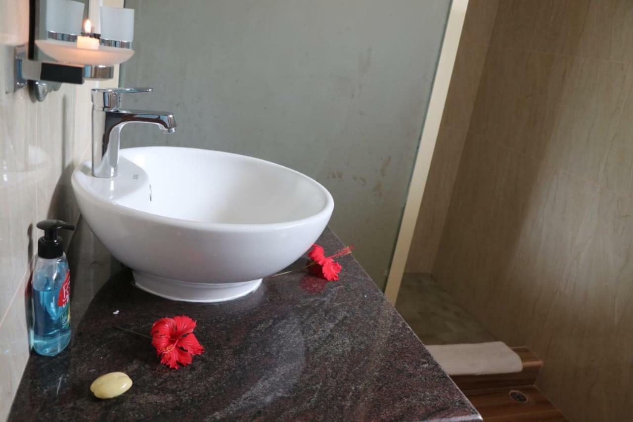 Chez Antoine Apartments Grand Anse  ภายนอก รูปภาพ